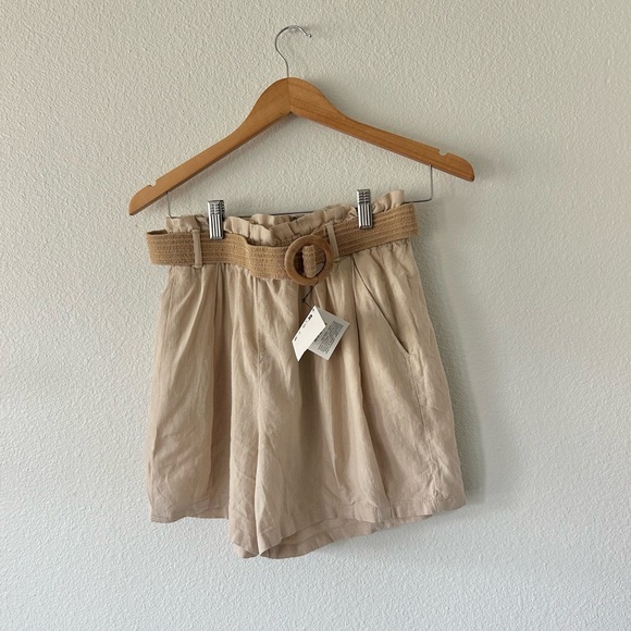 NWT Zara High Waist Paper Bag Shorts with Belt in Tan - Picture 2 of 6